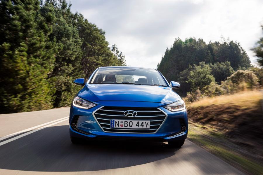  Hyundai Elantra 2016 года  (AU) (фото 7 из 28)